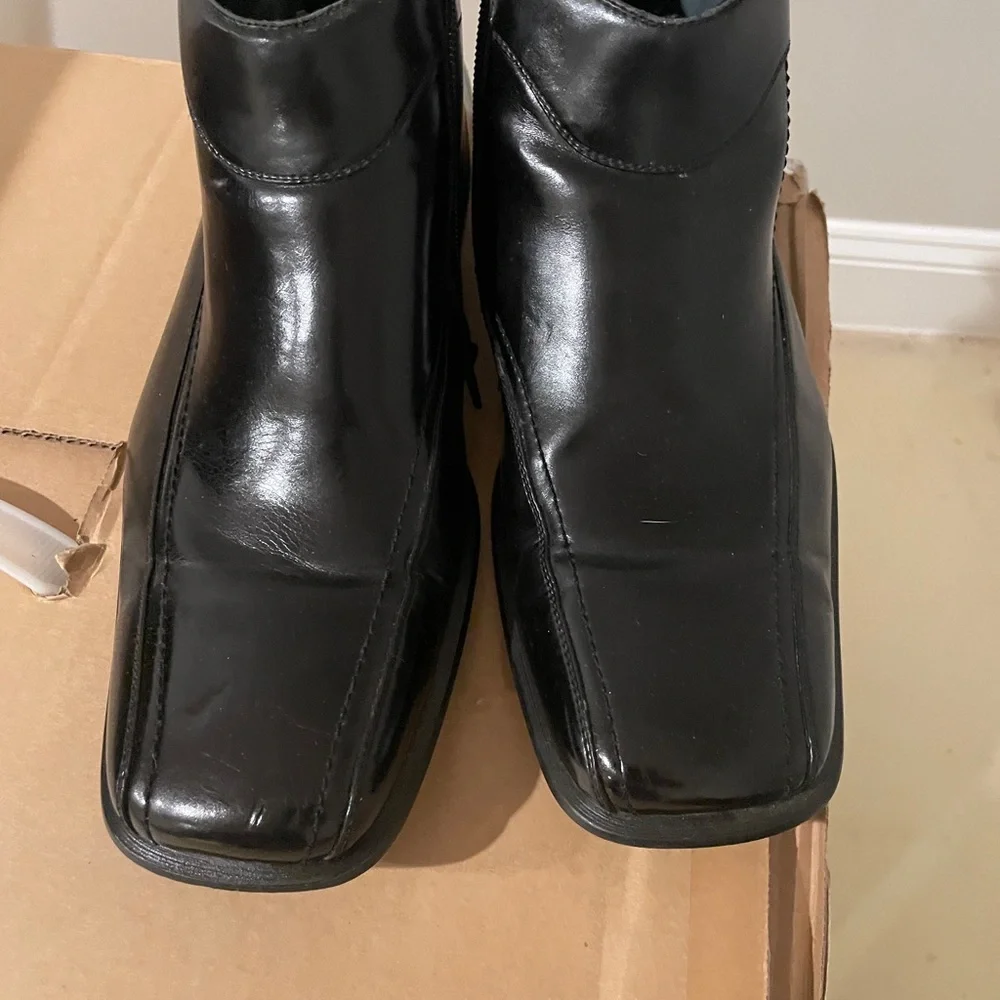 Men's Black Leather Square-Toe Ankle Boots